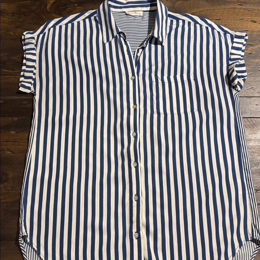 Jane and Delancey Striped Rayon Top in Navy and White-Size M